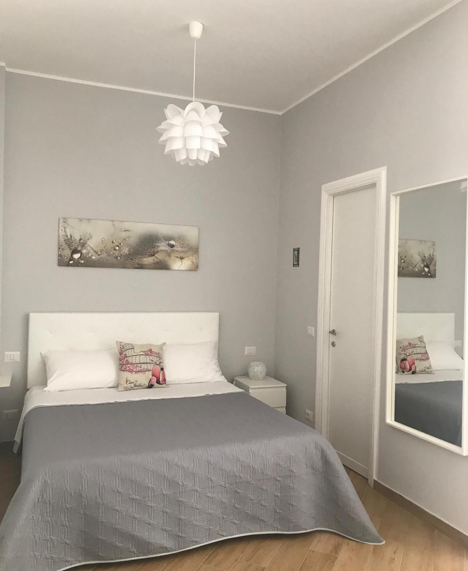 Lovely Little In Via Aurelia Rom
